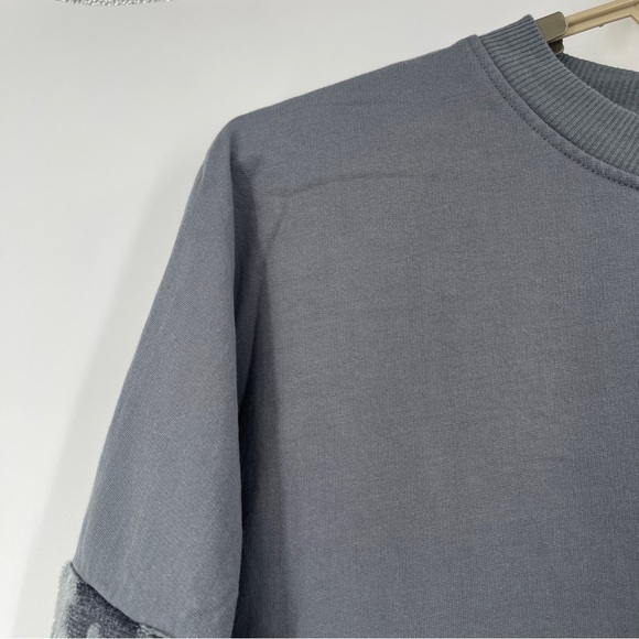 Walt Disney World Gray Velour Plush Spirit Jersey Pullover Sweatshirt Top - Picture 4 of 12